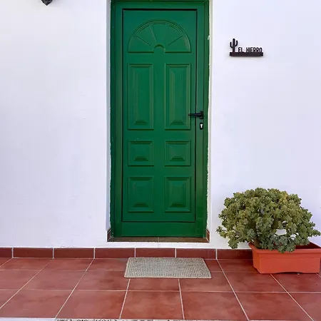 Penzion Nopasanada Tu Casa En Lanzarote El Cuchillo