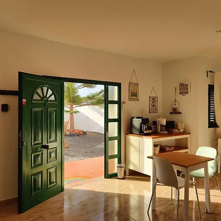 Guest house Nopasanada Tu Casa En Lanzarote *